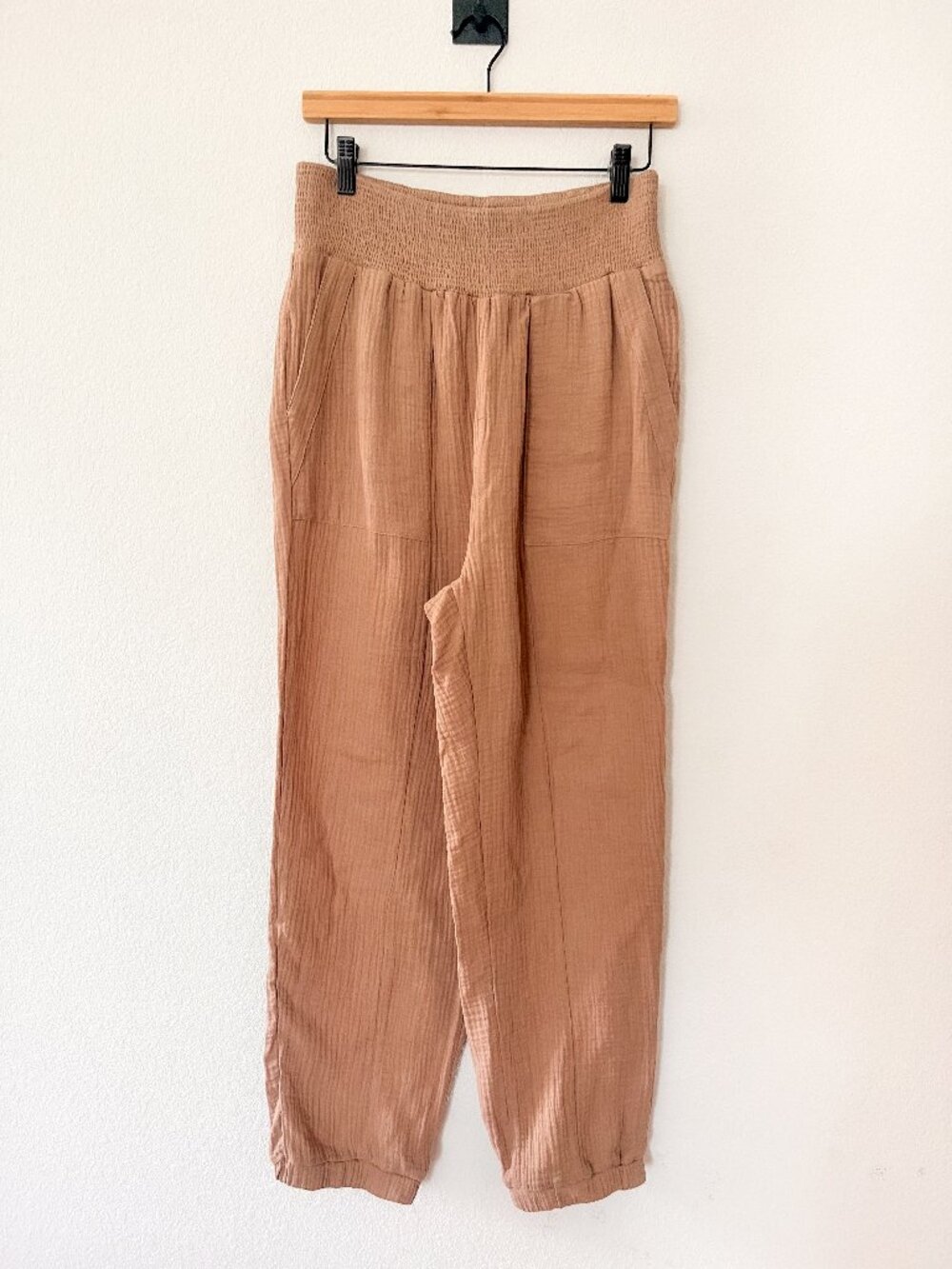 NWT Mocha Gauze Linen Joggers L – Smocked Waist Elastic Ankle Pants Summer